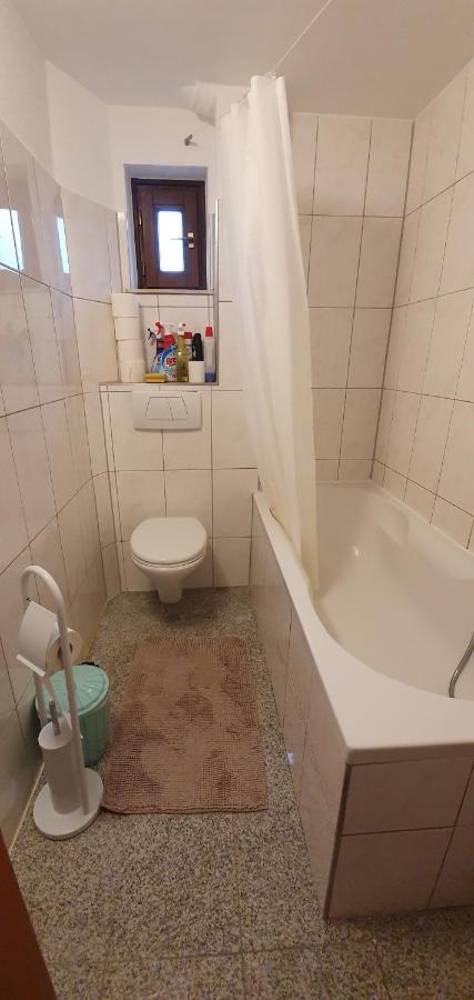 Outletcity Ferienwohnung - Apartment 4 Метцинген Экстерьер фото